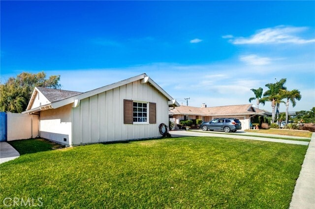 Building Photo - 5851 Pinon Dr