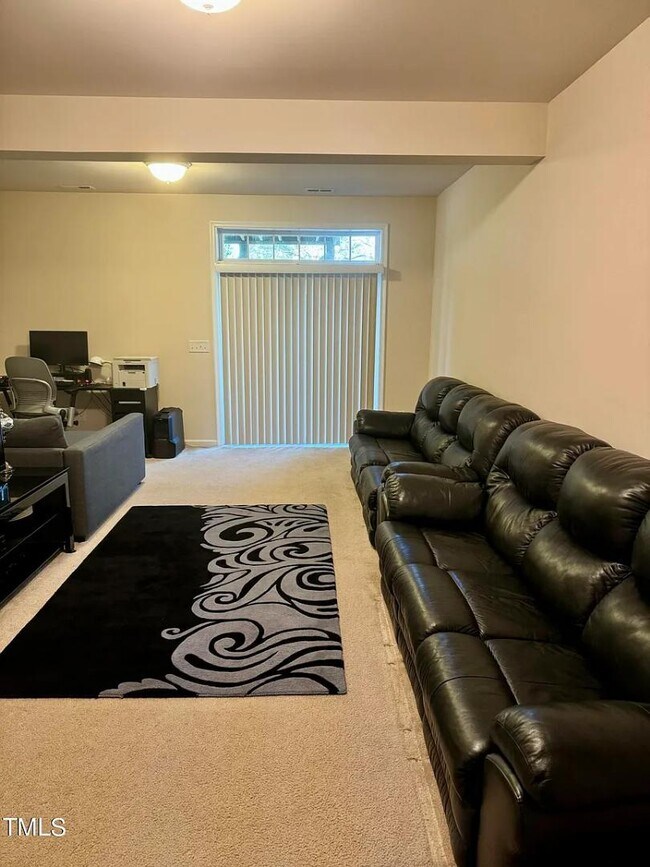 Building Photo - 408 Berry Chase Way