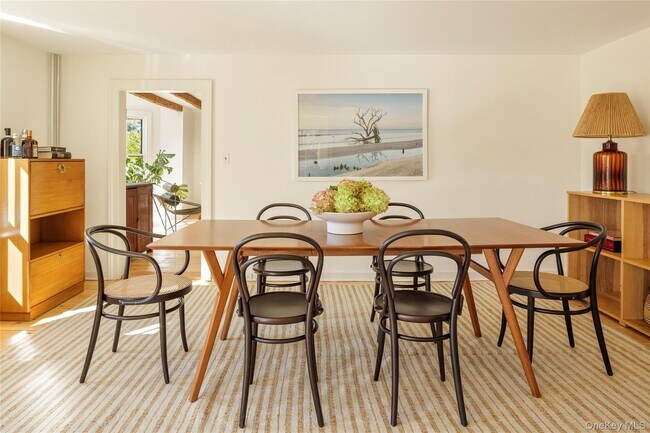 Building Photo - 108 Wey Rd