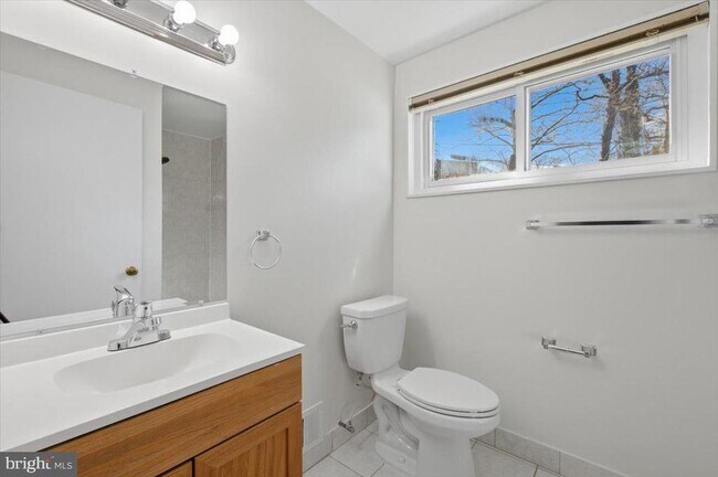 Building Photo - 5039 8th Rd S