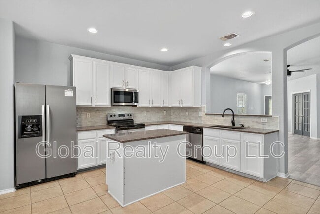 Building Photo - 140 Clapboard Run