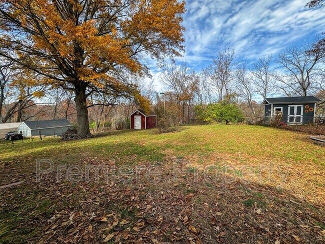 Building Photo - 15400 E 54th St