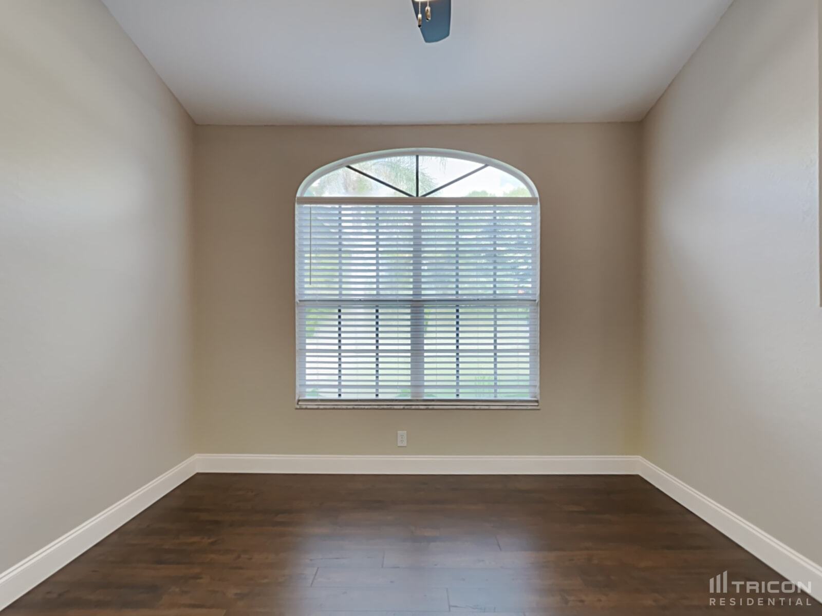 Building Photo - 3598 N Biscayne Dr