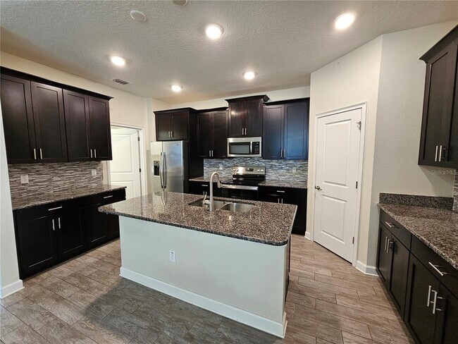 Building Photo - 4624 Fairy Tale Cir