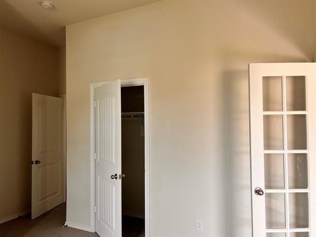 Building Photo - 422 Greenhaven Dr