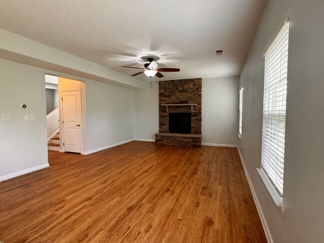 Building Photo - 145 Holly Hill Dr