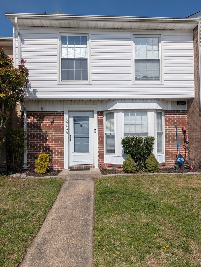 Building Photo - 3756 Governors Way