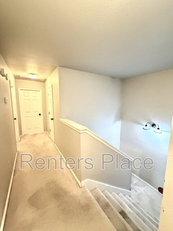 Building Photo - 2012 S Aster Ave