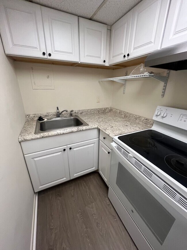 Building Photo - 1 Bd / 1 Bth Warminster Condo