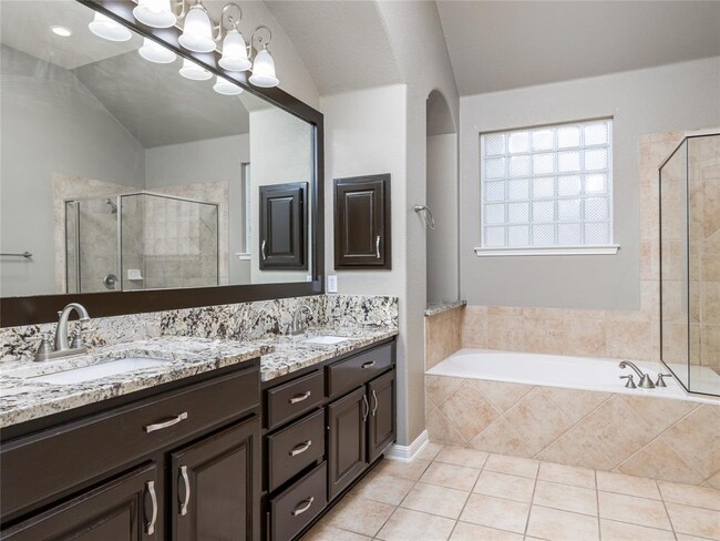Building Photo - 15620 Echo Hills Dr