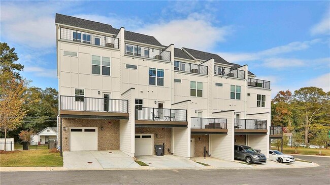 Building Photo - 2549 Astaire Ct NW