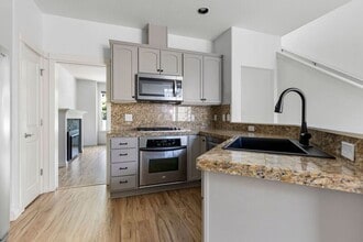 Building Photo - 7282 NE Stoneybrook St