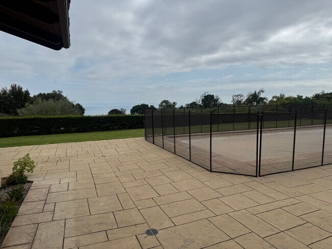 Building Photo - Montecito Property with a View and a Pool ...
