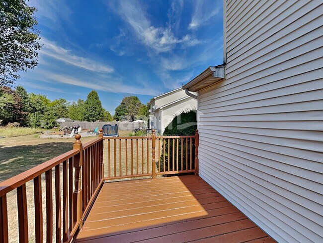 Building Photo - 115 Grove Run Rd