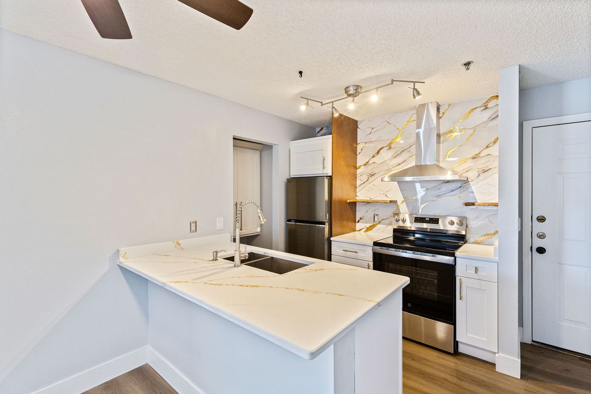 Building Photo - 11901 4th St N