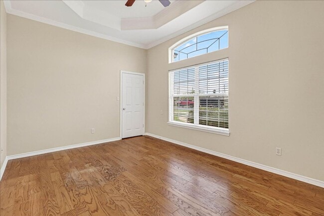 Building Photo - 6325 Oso Pkwy