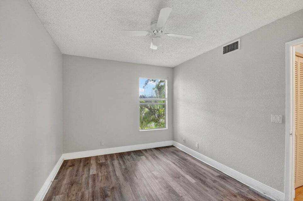 Building Photo - 1701 Balfour Point Dr