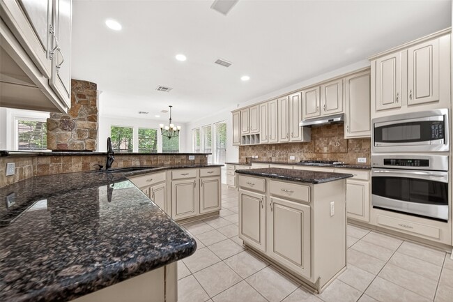 Building Photo - 22 Westwinds Cir