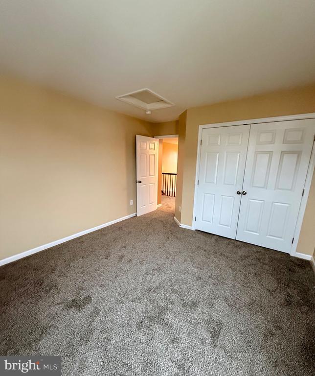 Building Photo - 9330 Birch Cliff Drive