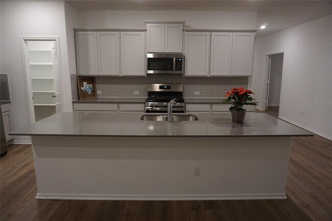 Building Photo - 1737 Catahoula Dr