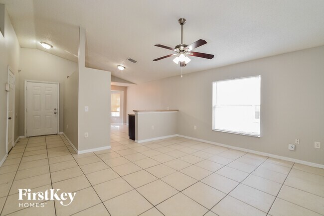 Building Photo - 7456 Little Pond Ct