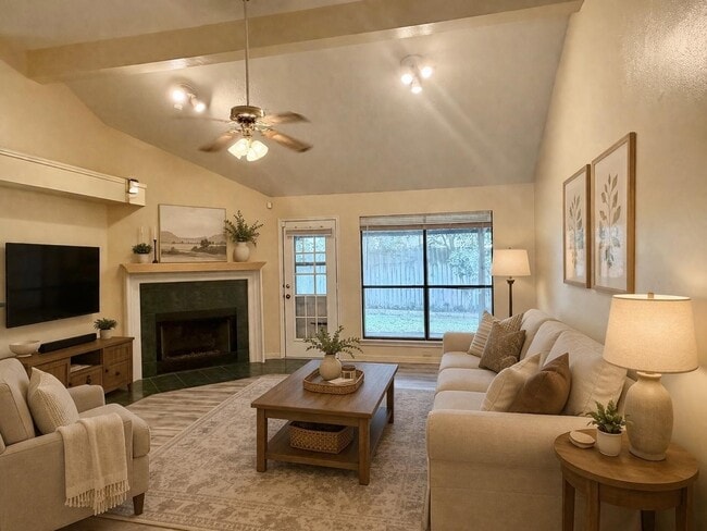 Building Photo - 17407 Chamberlain Dr