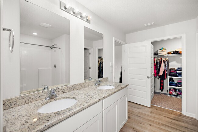 Building Photo - 1105 Valor Walk