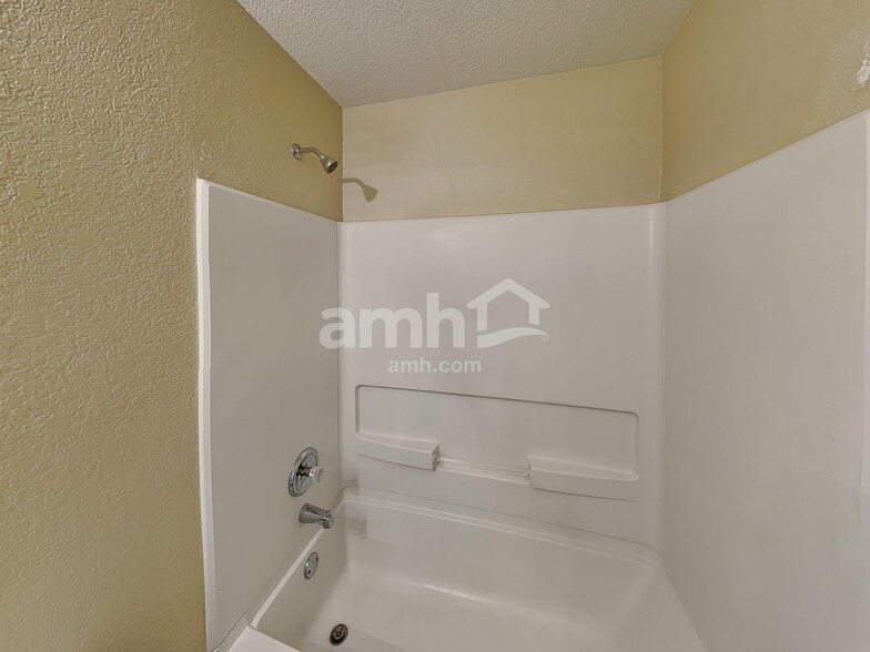 Building Photo - 12322 Mountain Pne