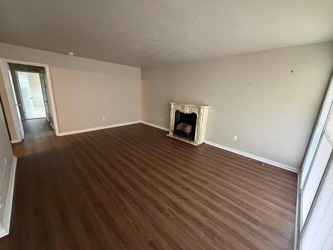 Building Photo - 3004 Property