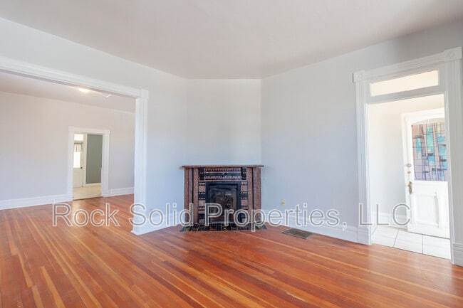 Building Photo - 1717 House Ave