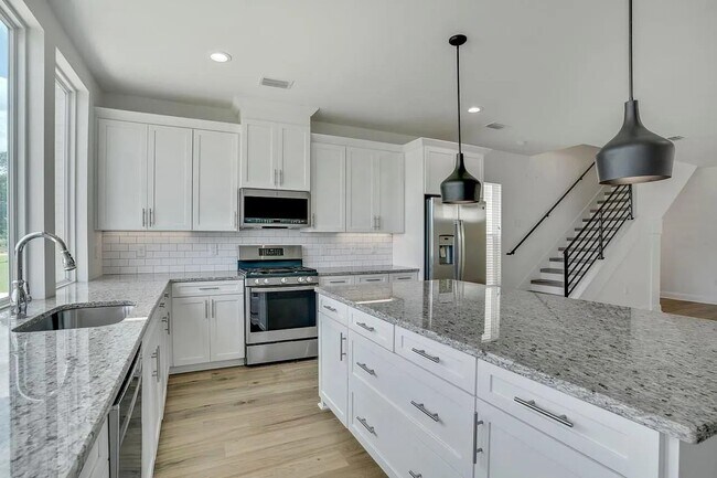 Building Photo - 463 Grand Oaks Rd