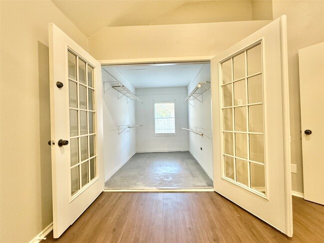 Building Photo - 30430 Arborg Dr