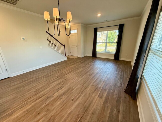 Building Photo - Heritage Bay Subdivision!