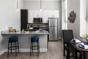 Building Photo - The Residences at Delmar DivINe