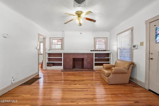 Building Photo - 2709 N Florence St