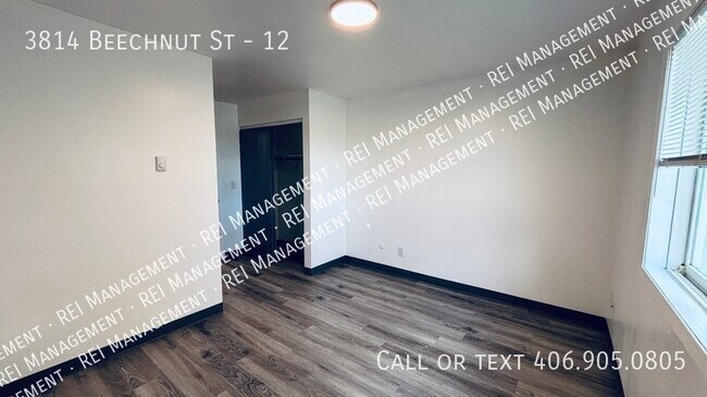 Building Photo - 3814 Beechnut St