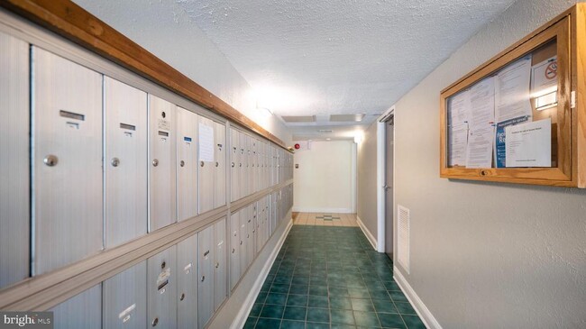 Building Photo - 4970 Battery Ln