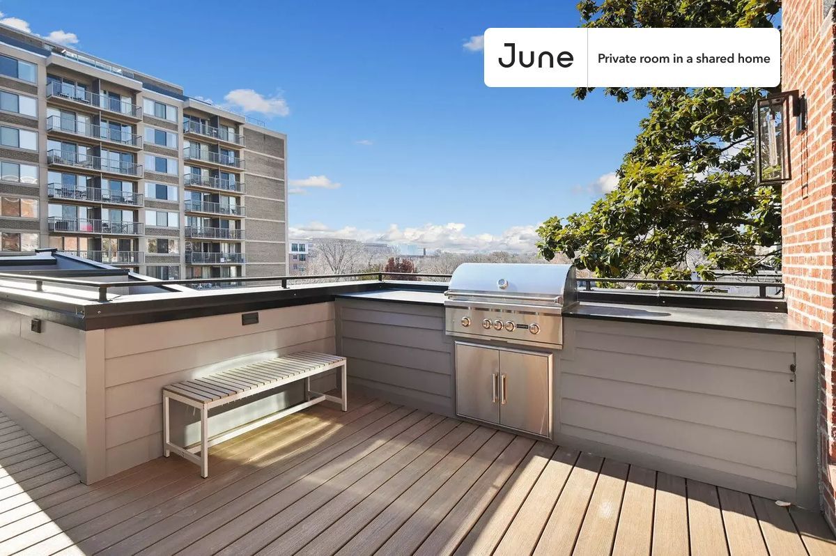 Building Photo - Room in Shared 4 bed/2 bath home