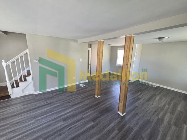 Building Photo - 8724 S Eggleston Ave