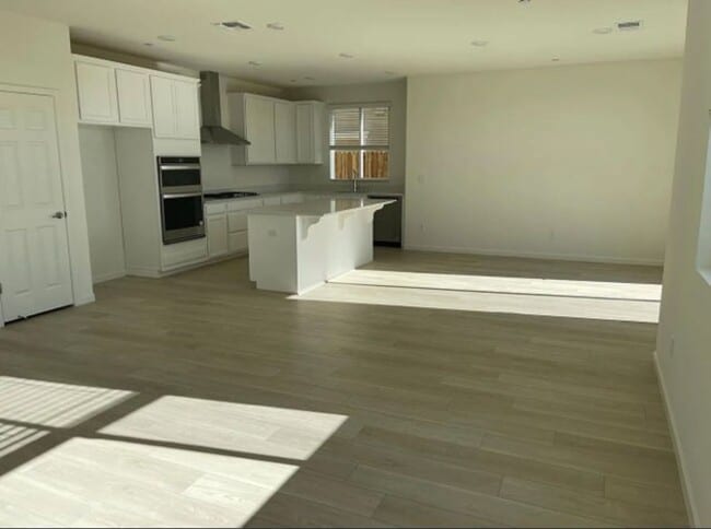 Building Photo - **COMING SOON!!** STUNNING 4-BEDROOM HOME ...