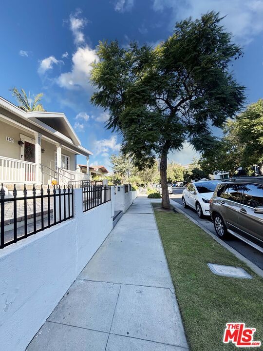 Building Photo - 149 S Gramercy Pl