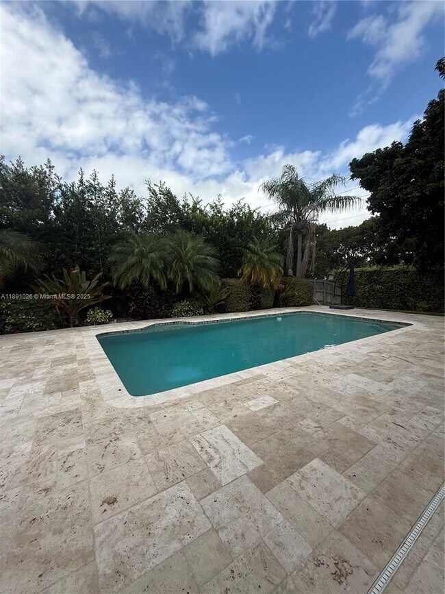 Building Photo - 17610 SW 80th Ct