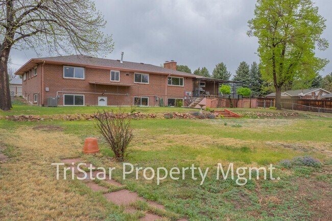 Building Photo - 207 Westcott Ave