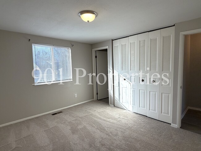 Building Photo - 6835 Autumnhill Ln