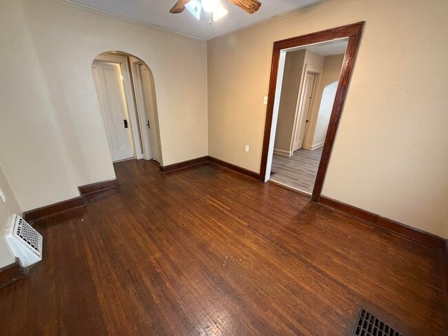 Building Photo - 225 Delaware-