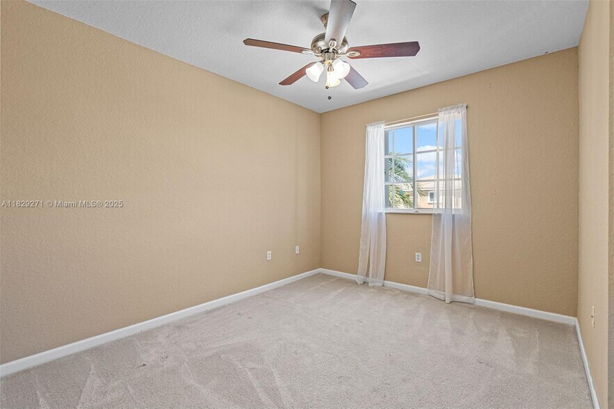 Building Photo - 20530 NW 12th Ct