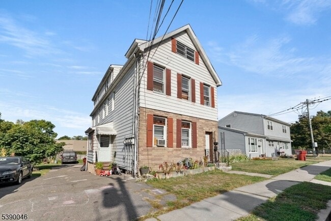 Primary Photo - 7 Ernest St