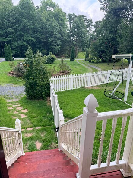 Building Photo - 32300 Azalea Ln