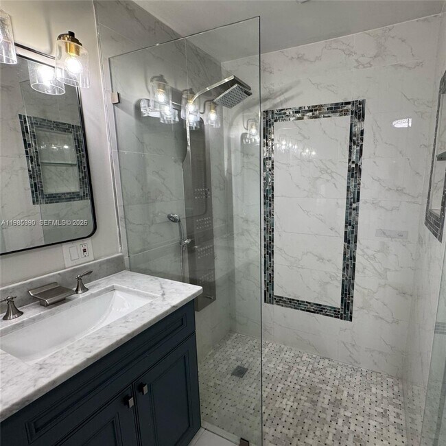 Building Photo - 4261 SW 22nd St