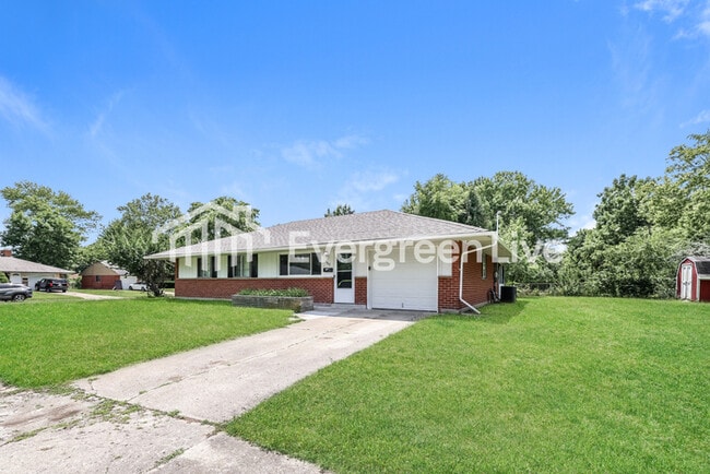 Building Photo - 340 Madora Ave